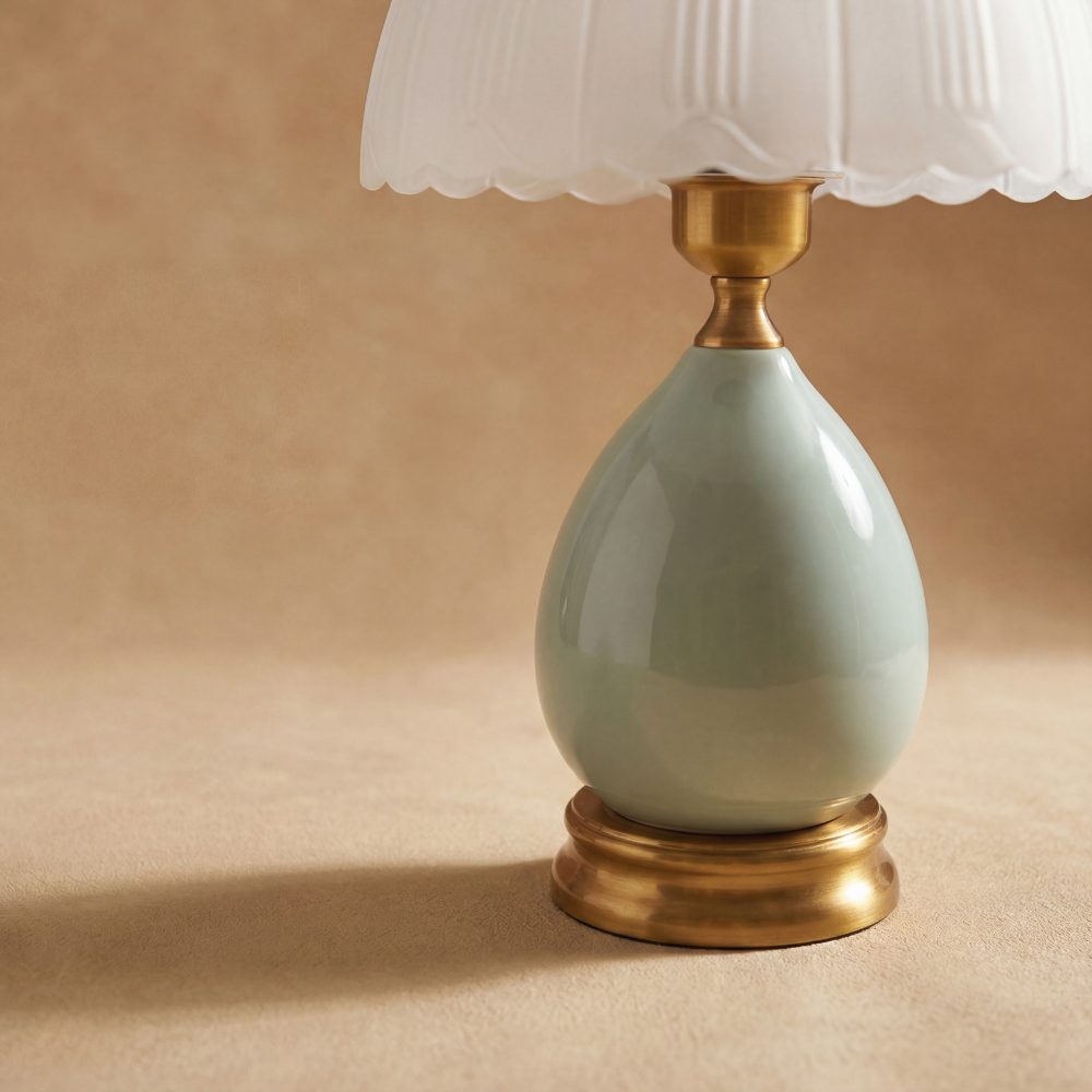 Retro Style Ceramic Table Lamp - Ice Crackle Finish & 3 Light Modes