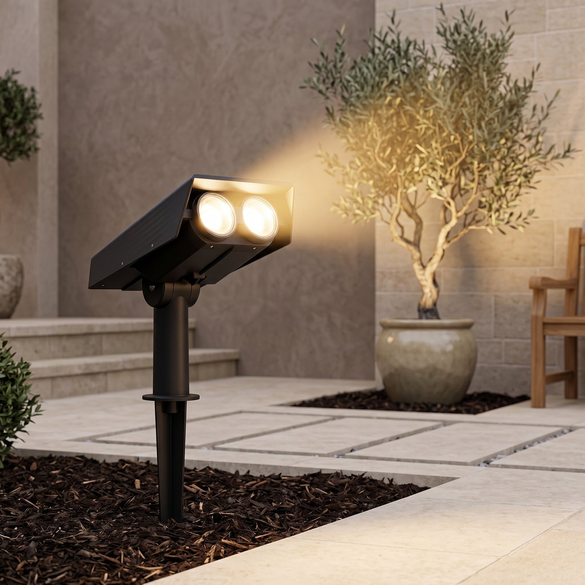 Atlas Solar Zoom Outdoor Spotlight