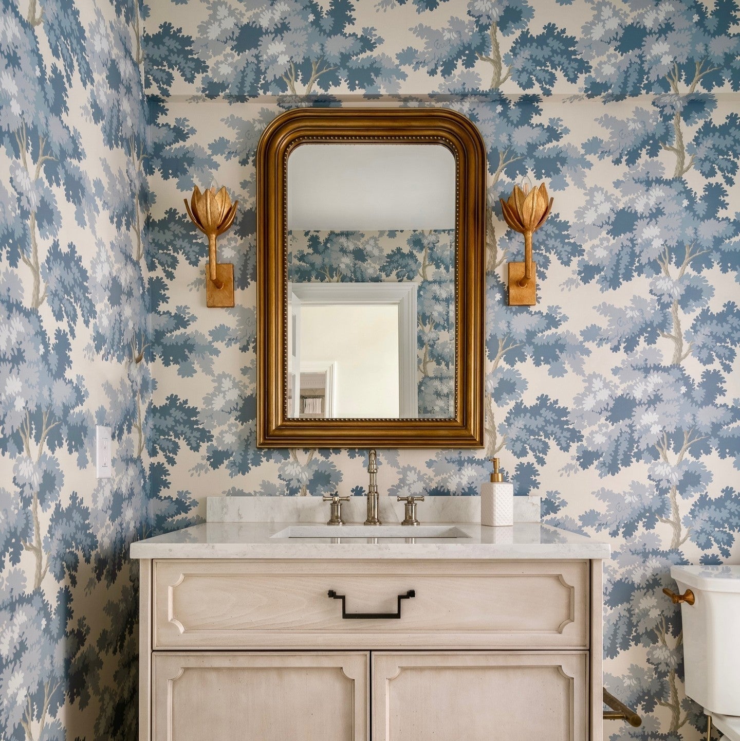 Wren Floral Sculptural Wall Sconce