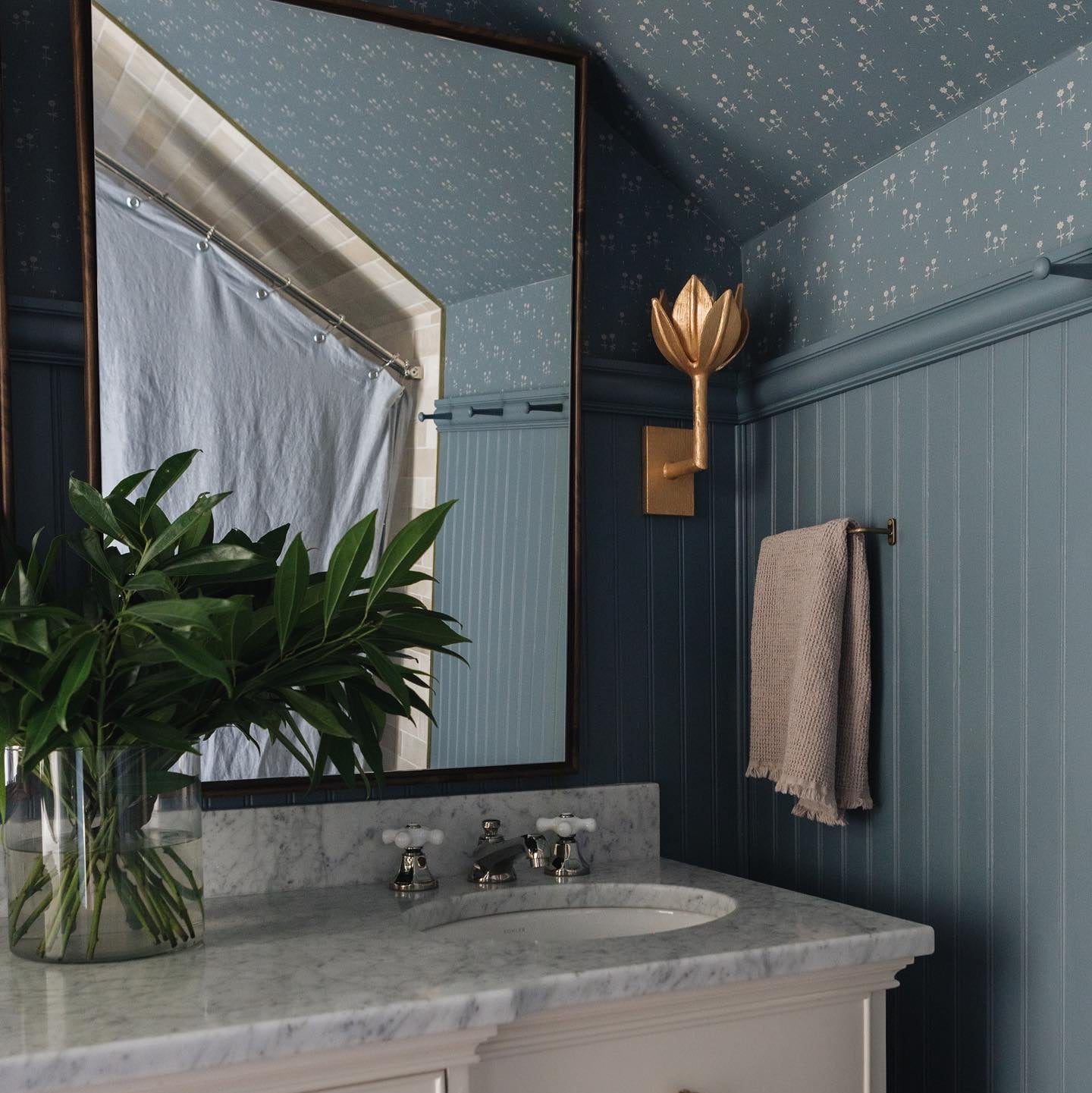 Wren Floral Sculptural Wall Sconce